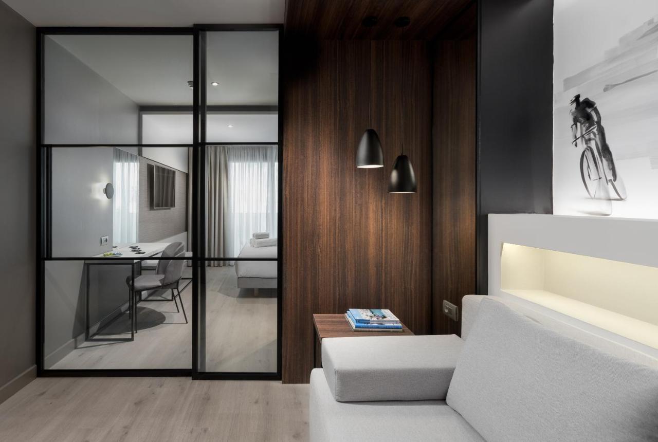 אתונה Ivis 4 Boutique Hotel מראה חיצוני תמונה